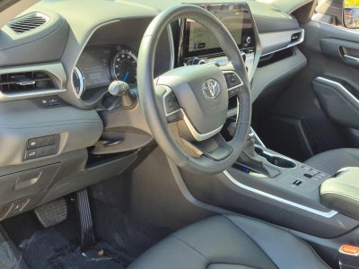 2026 Toyota Highlander Hybrid XLE AWD (Natl)