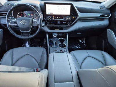 2023 Toyota Highlander XLE FWD (Natl)