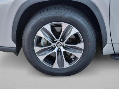 2023 Toyota Highlander XLE FWD (Natl)