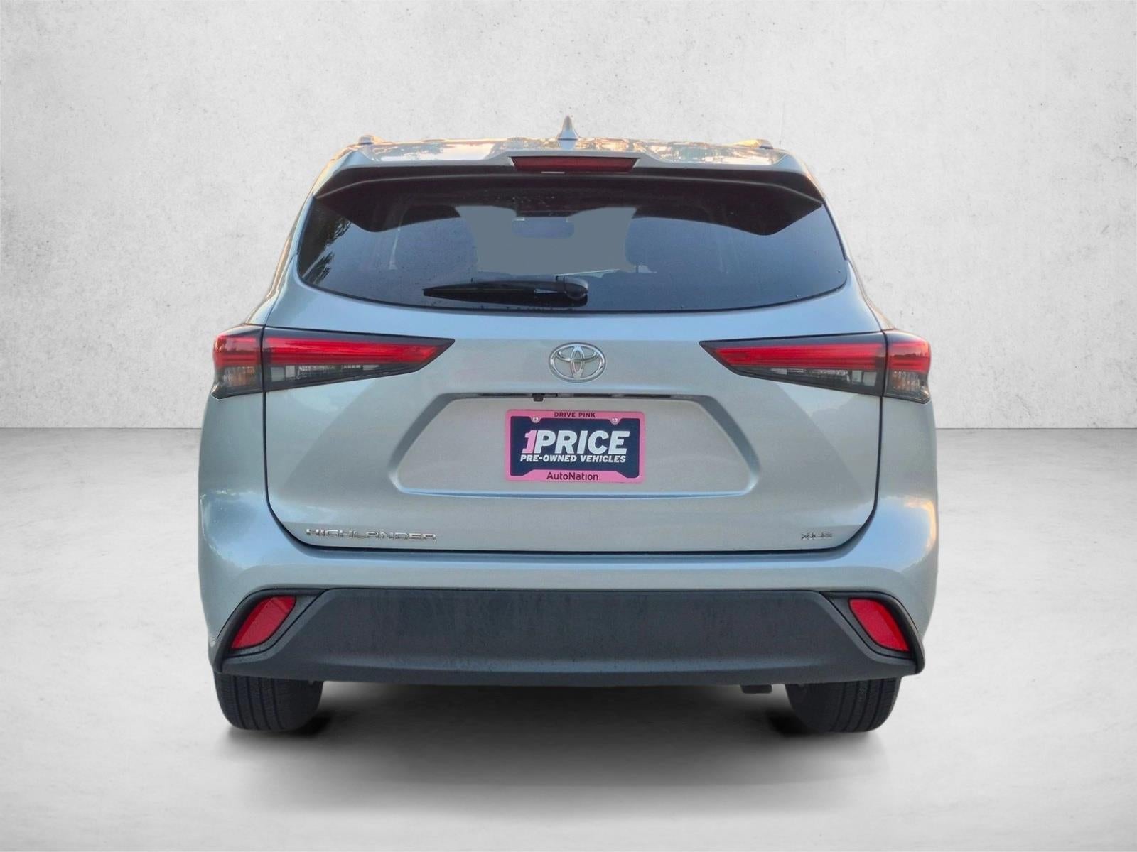 2023 Toyota Highlander XLE FWD (Natl)