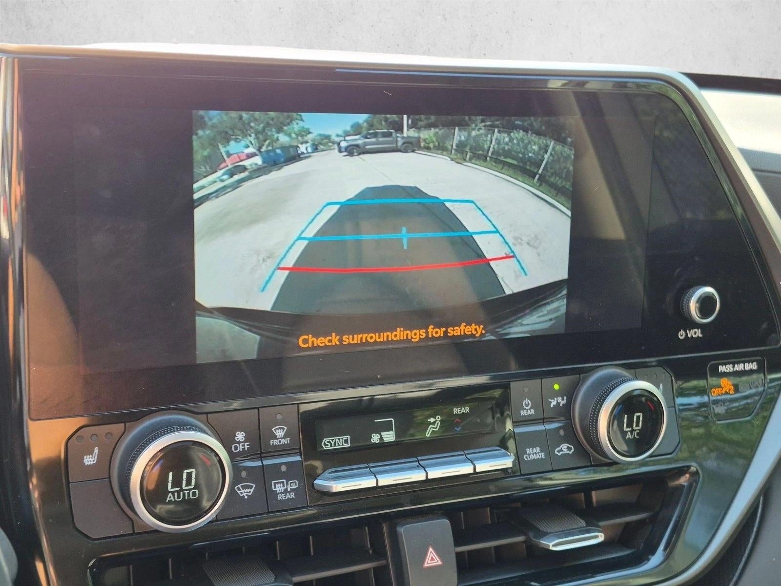 2023 Toyota Highlander XLE FWD (Natl)
