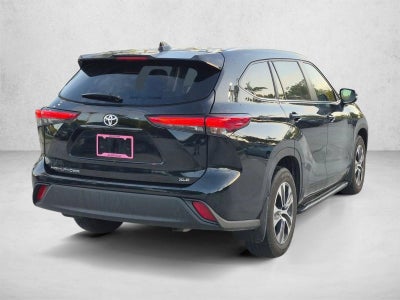 2023 Toyota Highlander XLE FWD (Natl)