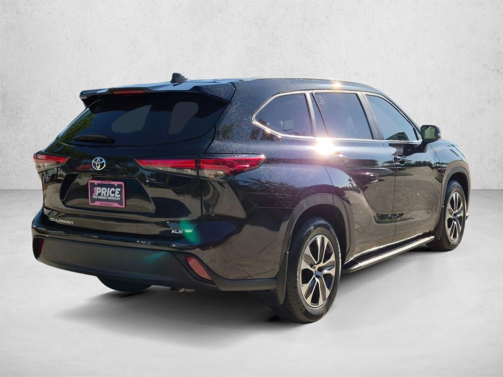 2023 Toyota Highlander XLE FWD (Natl)