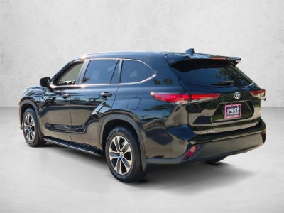 2023 Toyota Highlander XLE FWD (Natl)