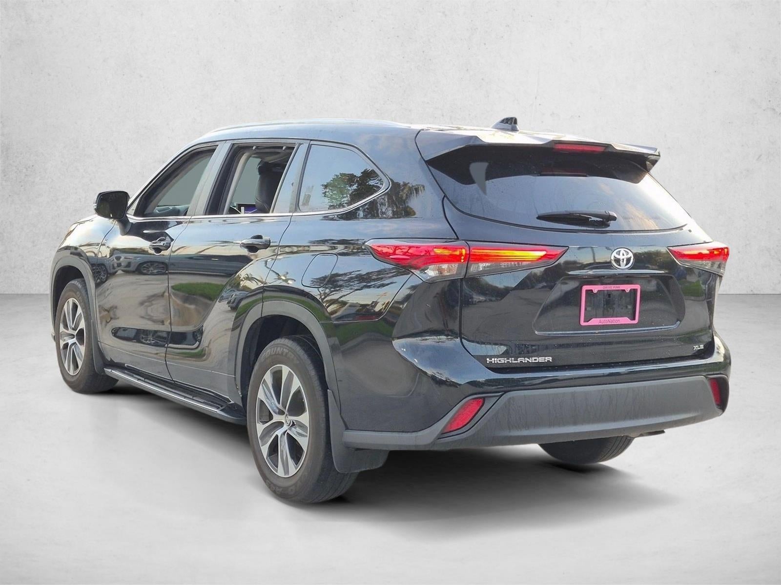 2023 Toyota Highlander XLE FWD (Natl)