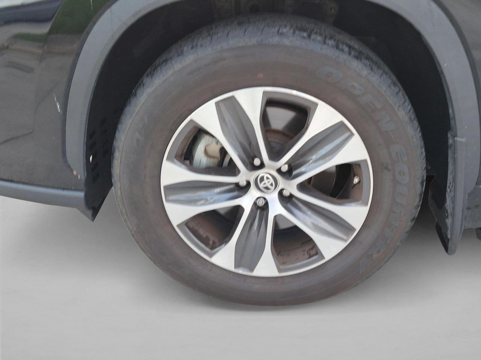 2023 Toyota Highlander XLE FWD (Natl)