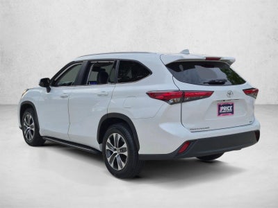 2023 Toyota Highlander XLE FWD (Natl)