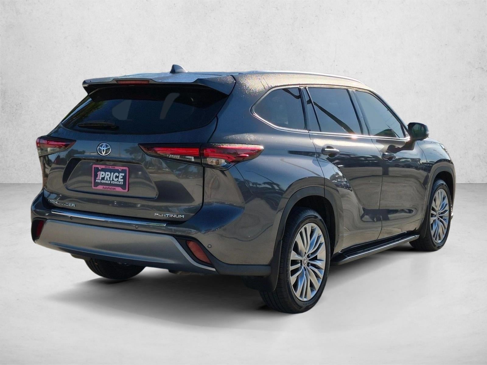 2024 Toyota Highlander Platinum FWD (Natl)