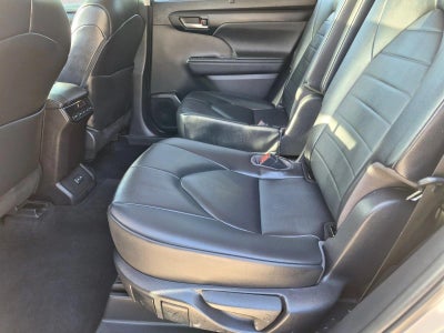 2023 Toyota Highlander XLE FWD (Natl)