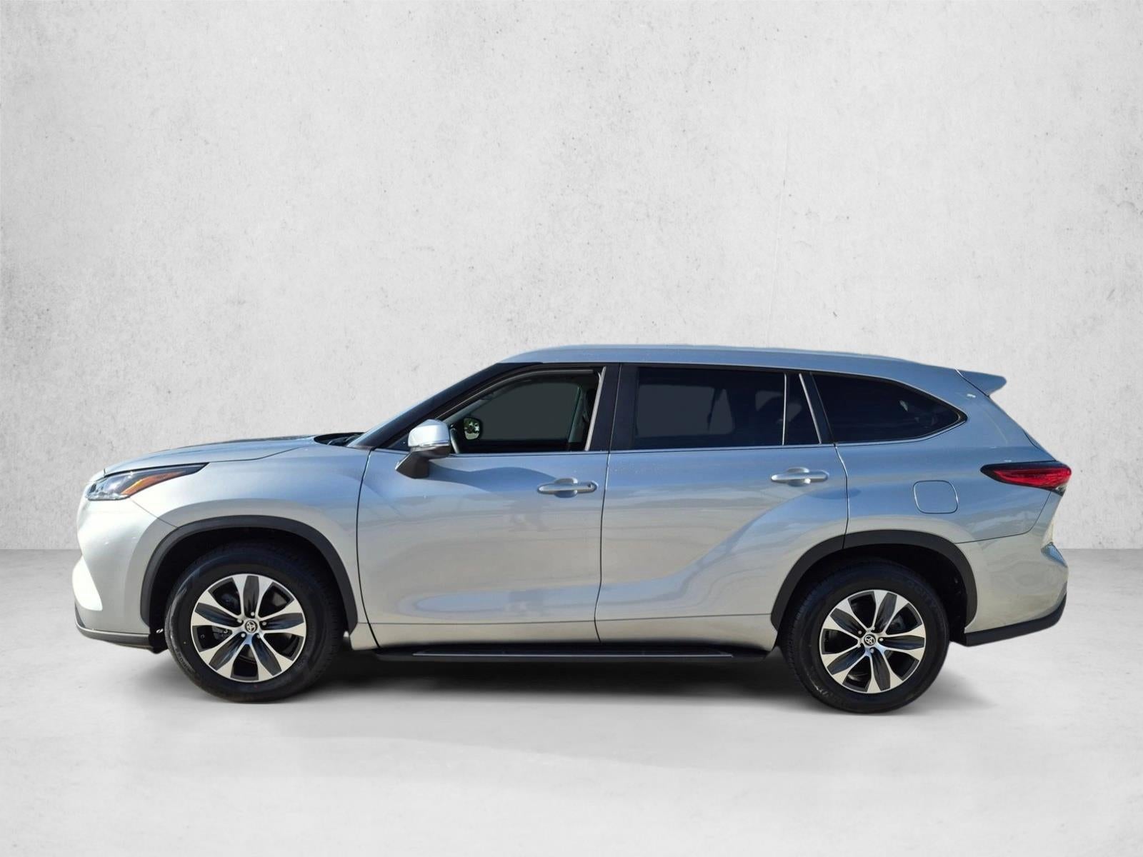 2023 Toyota Highlander XLE FWD (Natl)