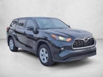 2024 Toyota Highlander LE FWD (Natl)