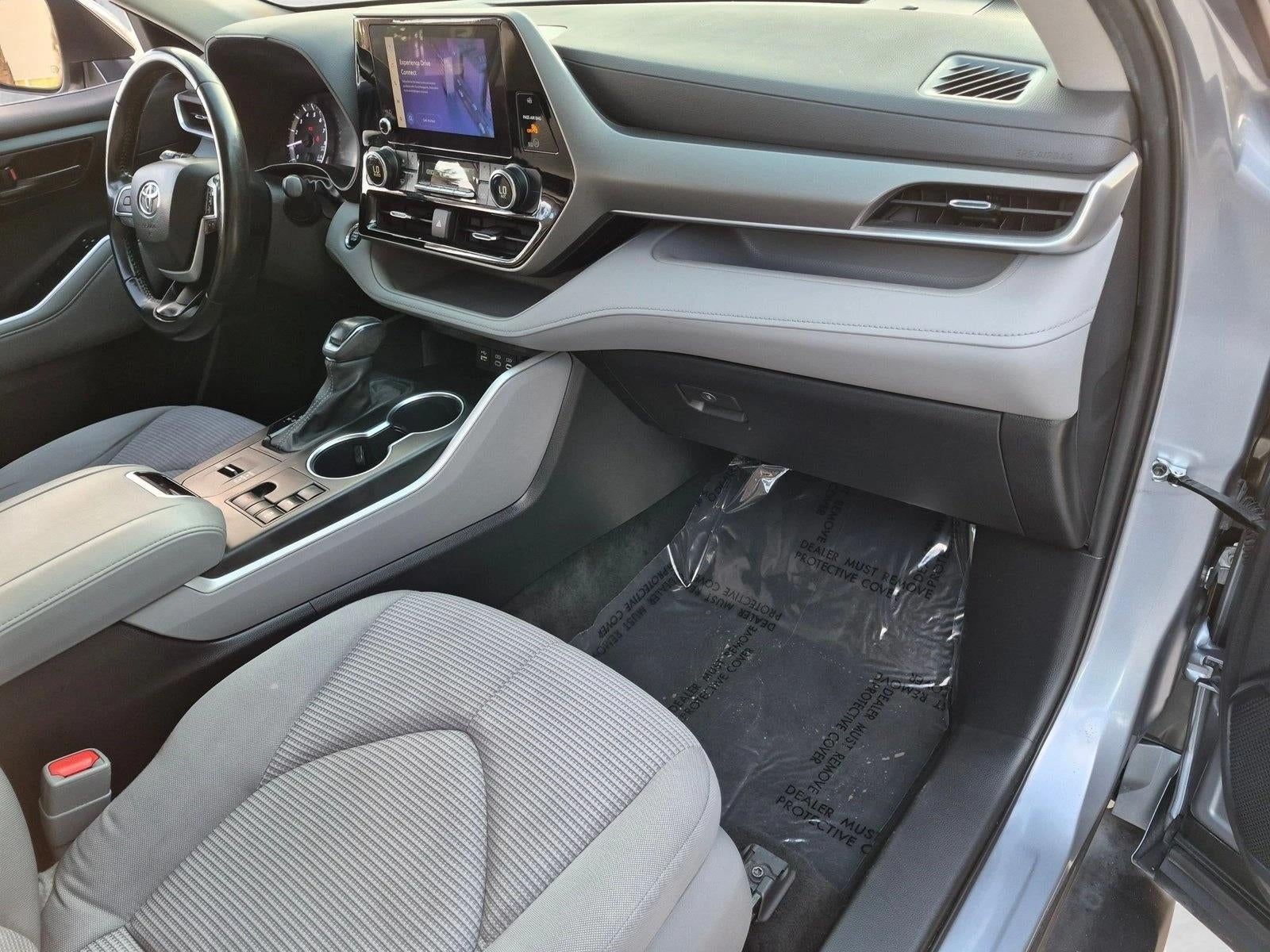 2023 Toyota Highlander LE FWD (GS)