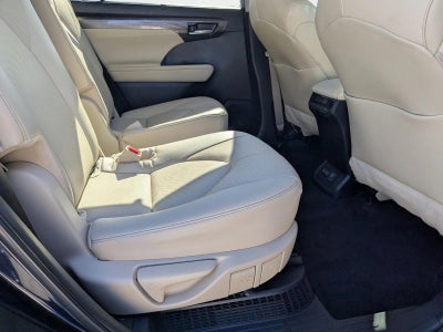 2023 Toyota Highlander Hybrid Limited AWD (Natl)