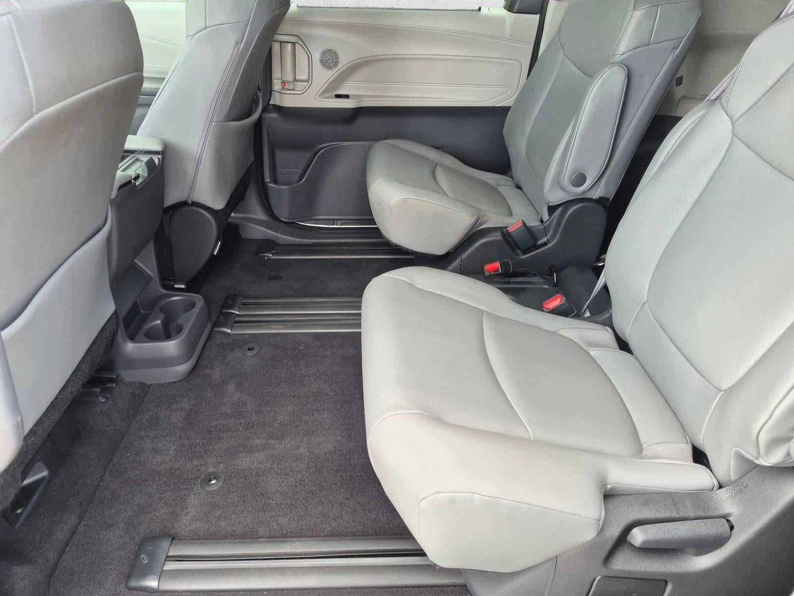 2023 Toyota Sienna XLE FWD 8-Passenger (Natl)