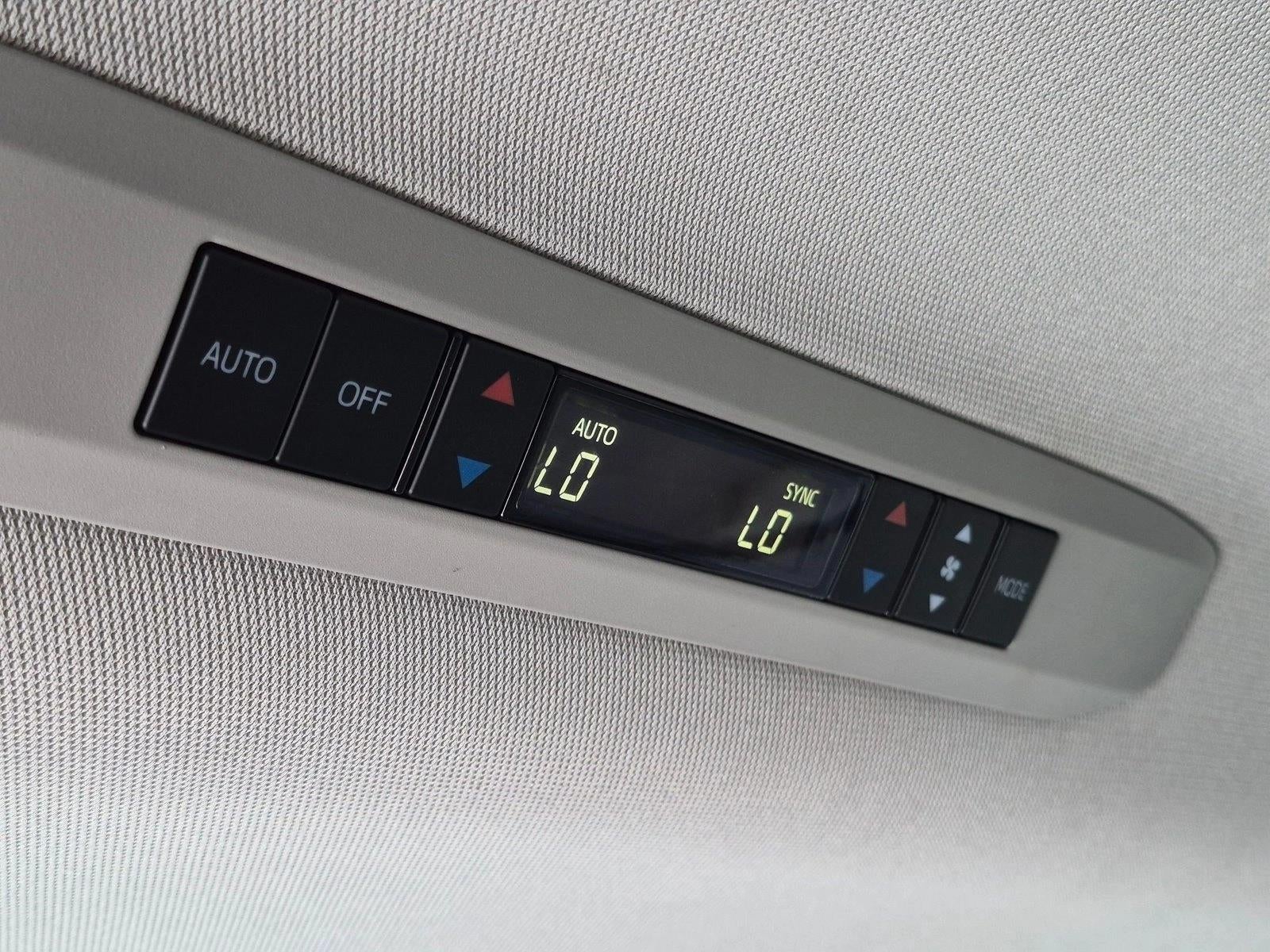 2023 Toyota Sienna XLE FWD 8-Passenger (Natl)