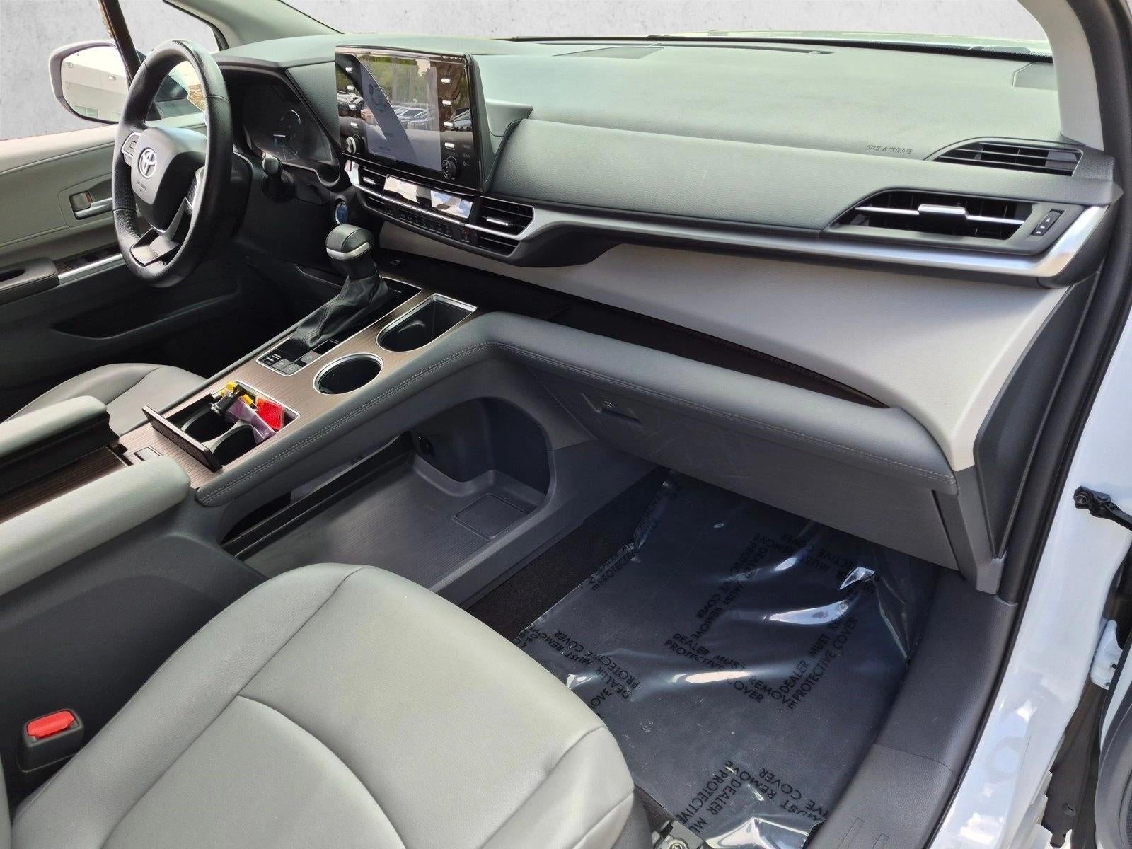 2023 Toyota Sienna XLE FWD 8-Passenger (Natl)
