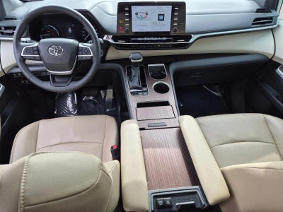 2024 Toyota Sienna XLE FWD 8-Passenger (Natl)