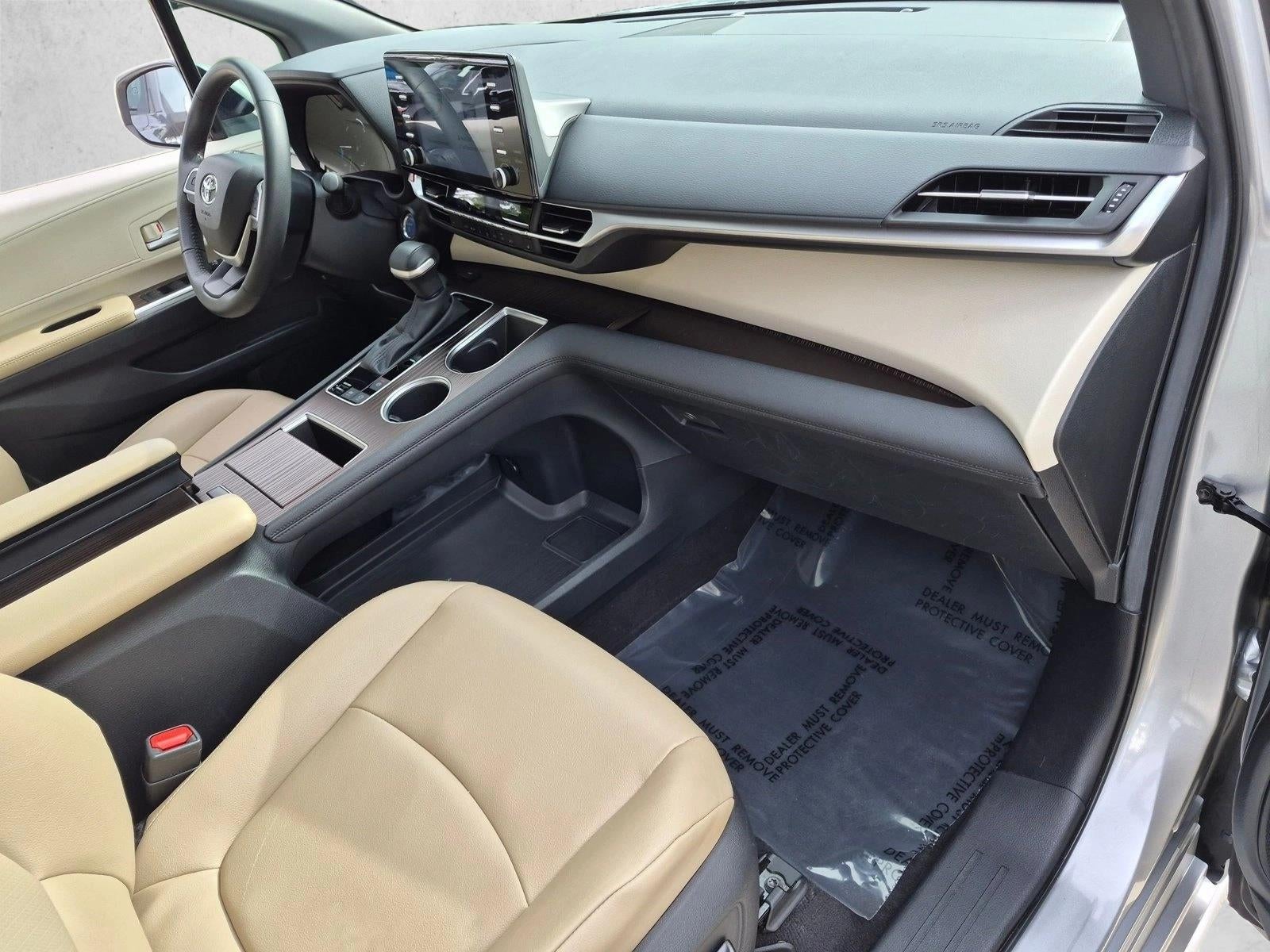 2024 Toyota Sienna XLE FWD 8-Passenger (Natl)