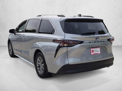 2024 Toyota Sienna XLE FWD 8-Passenger (Natl)
