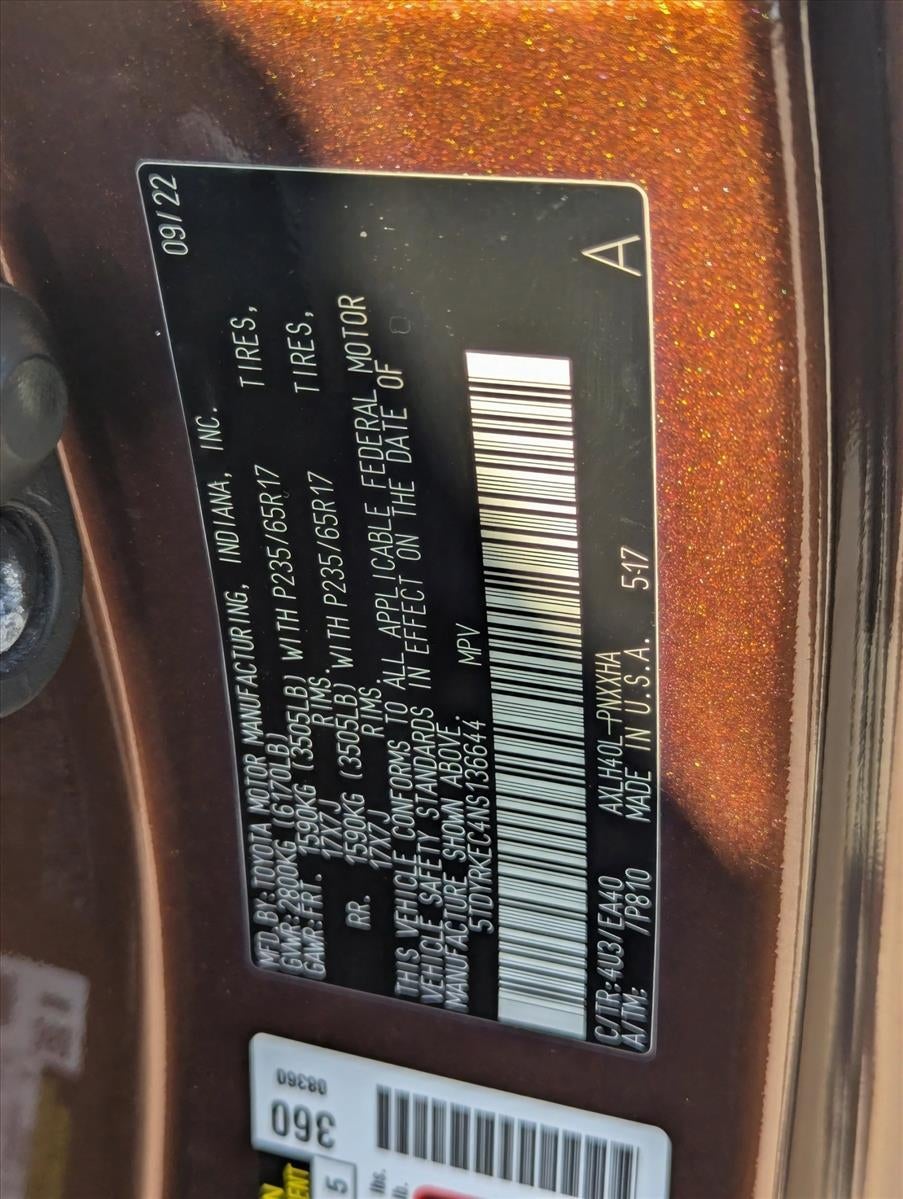 2022 Toyota Sienna XLE FWD 7-Passenger (Natl)