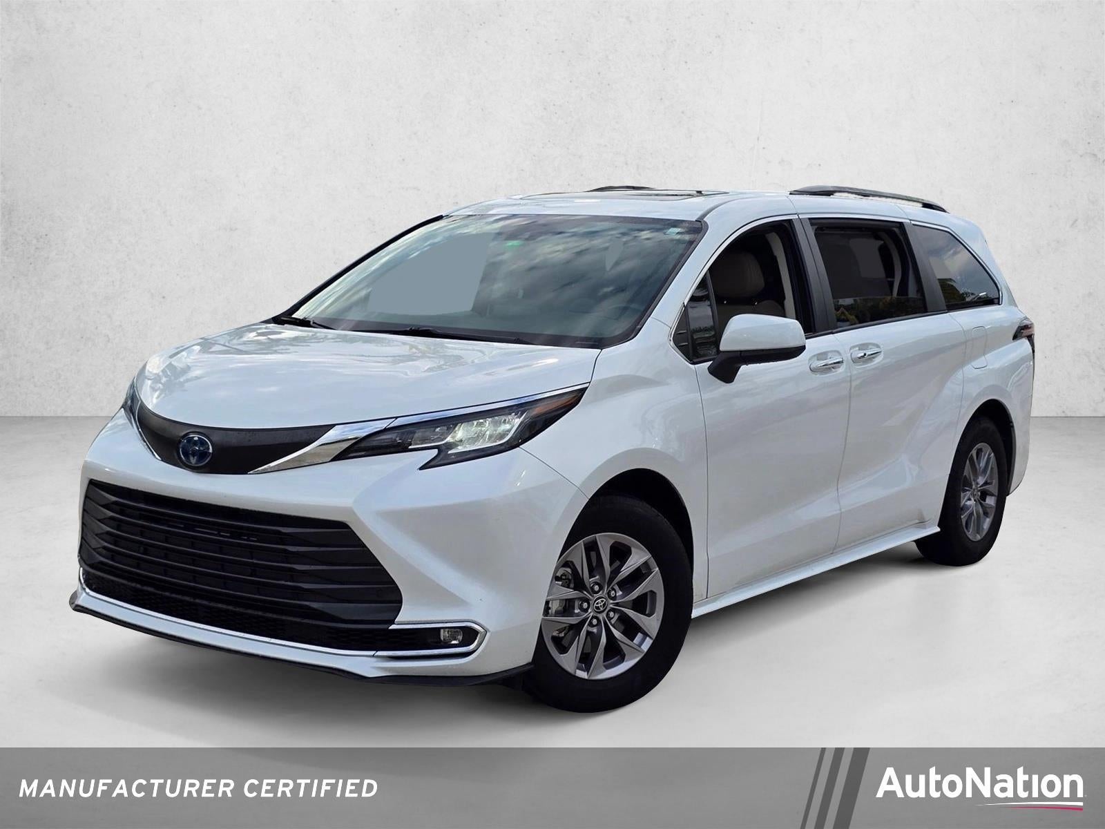 2023 Toyota Sienna XLE FWD 8-Passenger (Natl)