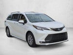 2023 Toyota Sienna XLE FWD 8-Passenger (Natl)