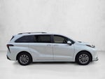2023 Toyota Sienna XLE FWD 8-Passenger (Natl)
