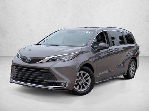 2021 Toyota Sienna XLE FWD 8-Passenger (Natl)