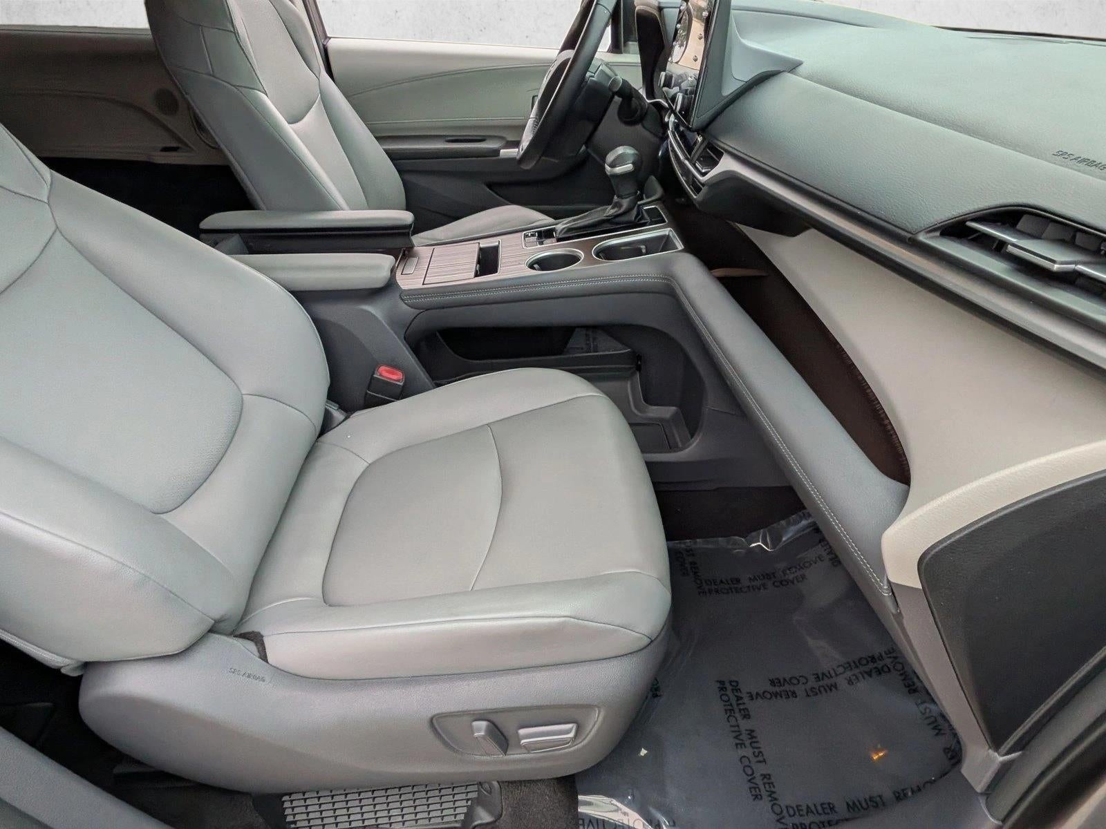 2021 Toyota Sienna XLE FWD 8-Passenger (Natl)