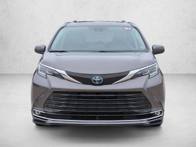 2021 Toyota Sienna XLE FWD 8-Passenger (Natl)