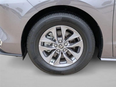 2021 Toyota Sienna XLE FWD 8-Passenger (Natl)