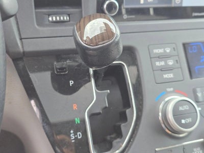 2019 Toyota Sienna XLE FWD 8-Passenger (Natl)