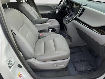 2019 Toyota Sienna XLE FWD 8-Passenger (Natl)