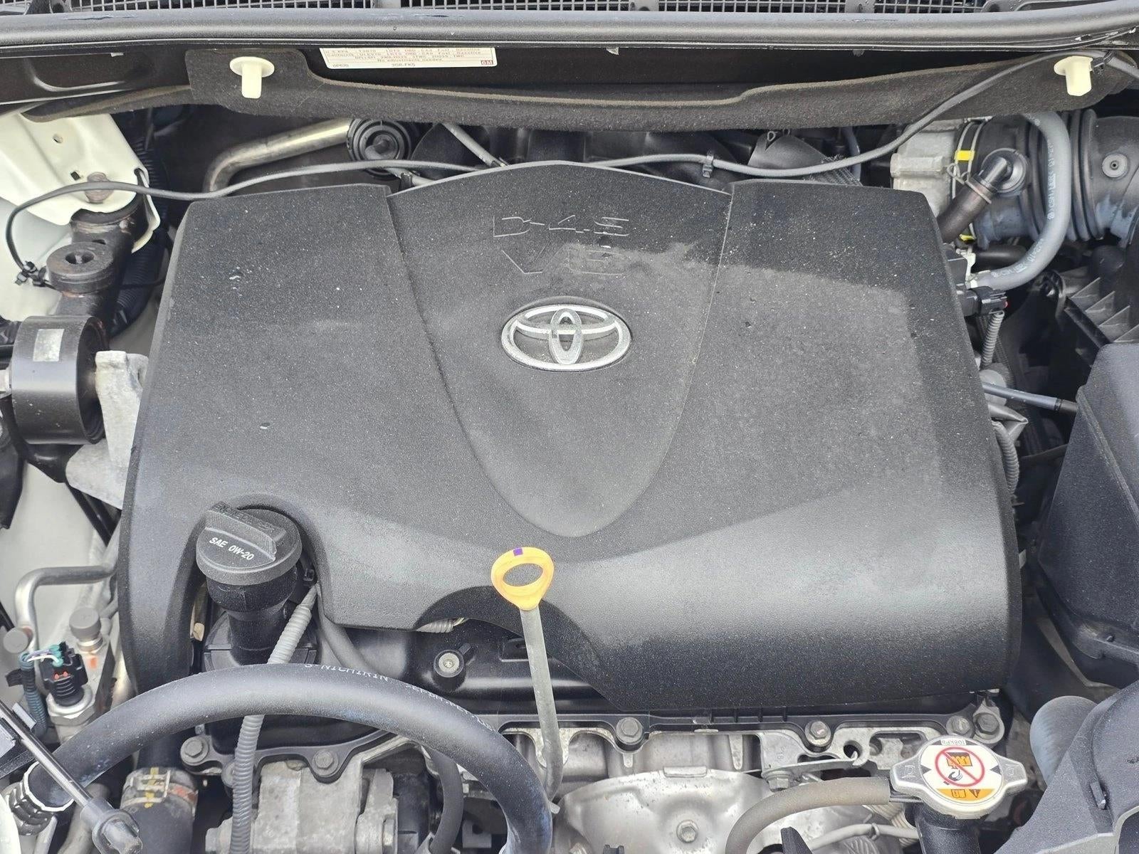 2019 Toyota Sienna XLE FWD 8-Passenger (Natl)