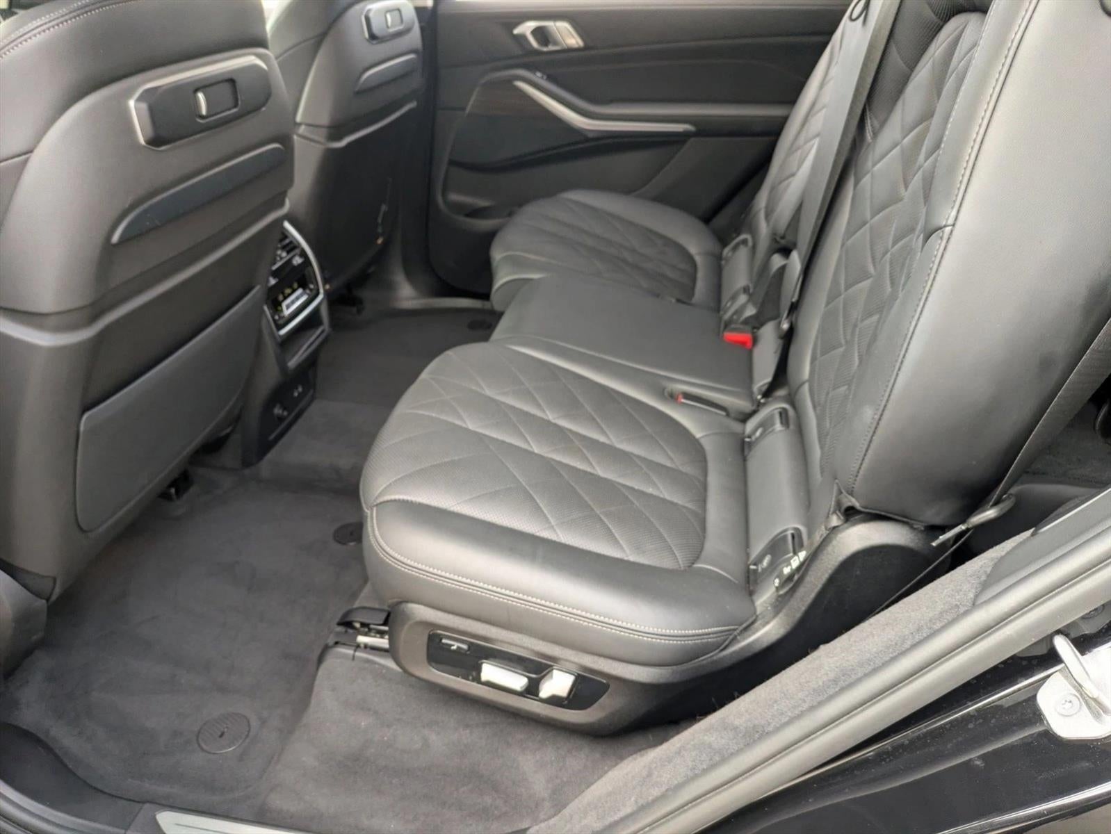 2023 BMW X7 xDrive40i Sports Activity Vehicle