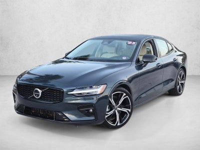 2023 Volvo S60 B5 AWD Plus Dark Theme