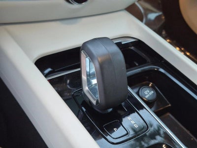 2023 Volvo S60 B5 AWD Plus Dark Theme