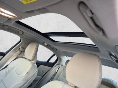 2023 Volvo S60 B5 AWD Plus Dark Theme