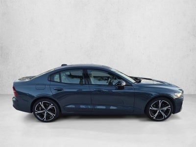 2023 Volvo S60 B5 AWD Plus Dark Theme