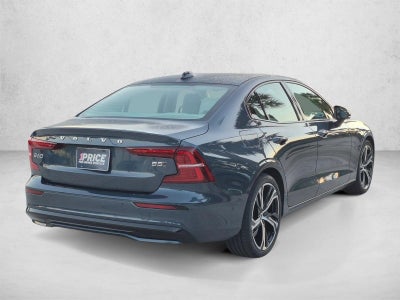 2023 Volvo S60 B5 AWD Plus Dark Theme