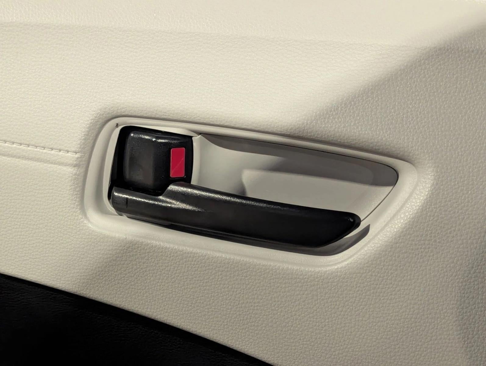 2026 Toyota Corolla Cross L 2WD (Natl)