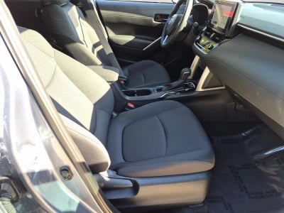 2024 Toyota Corolla Cross LE 2WD (Natl)