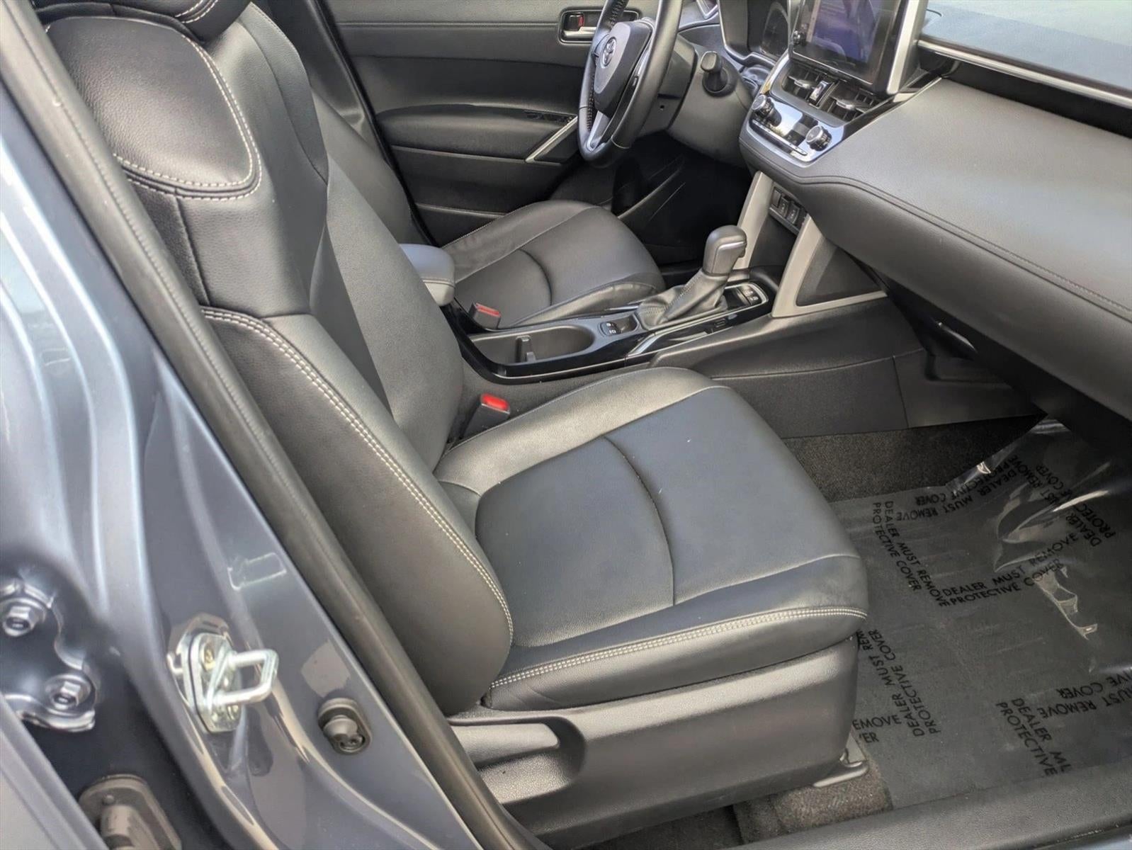 2023 Toyota Corolla Cross XLE 2WD (Natl)