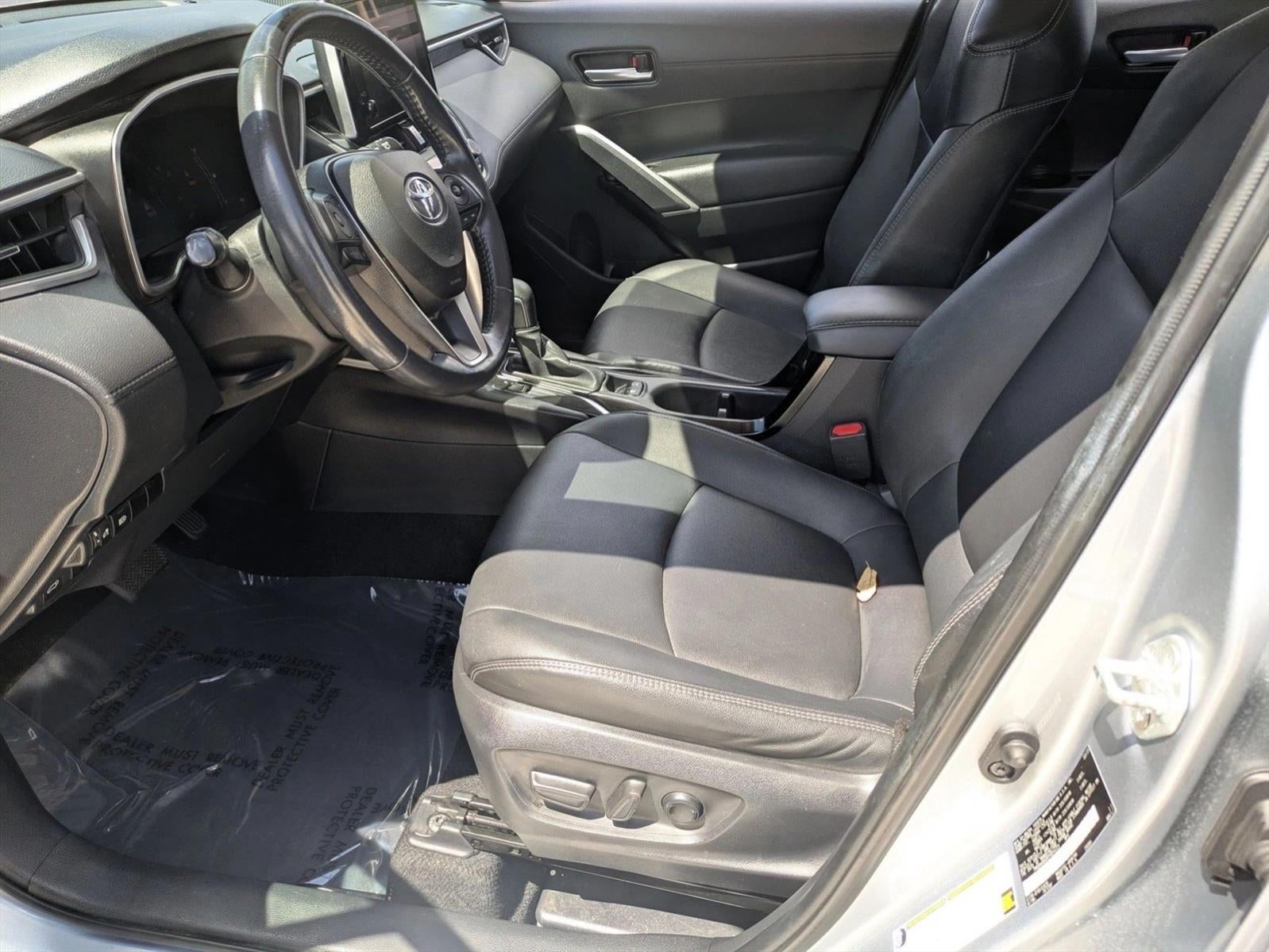 2023 Toyota Corolla Cross XLE 4WD (Natl)