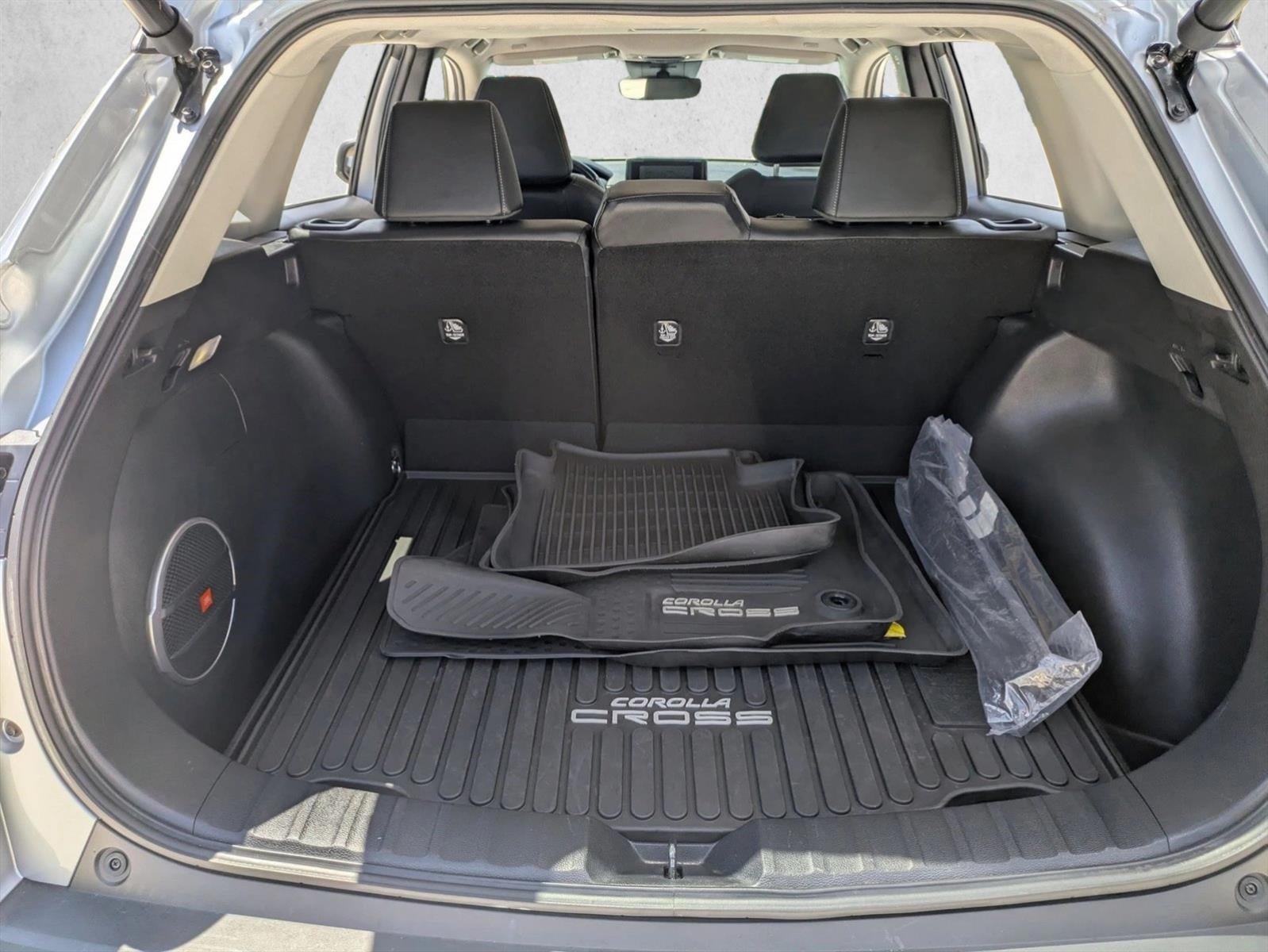 2023 Toyota Corolla Cross XLE 4WD (Natl)