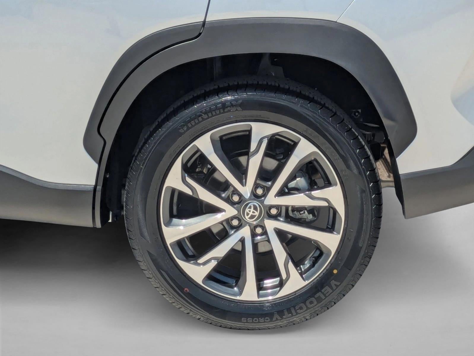 2023 Toyota Corolla Cross XLE 4WD (Natl)