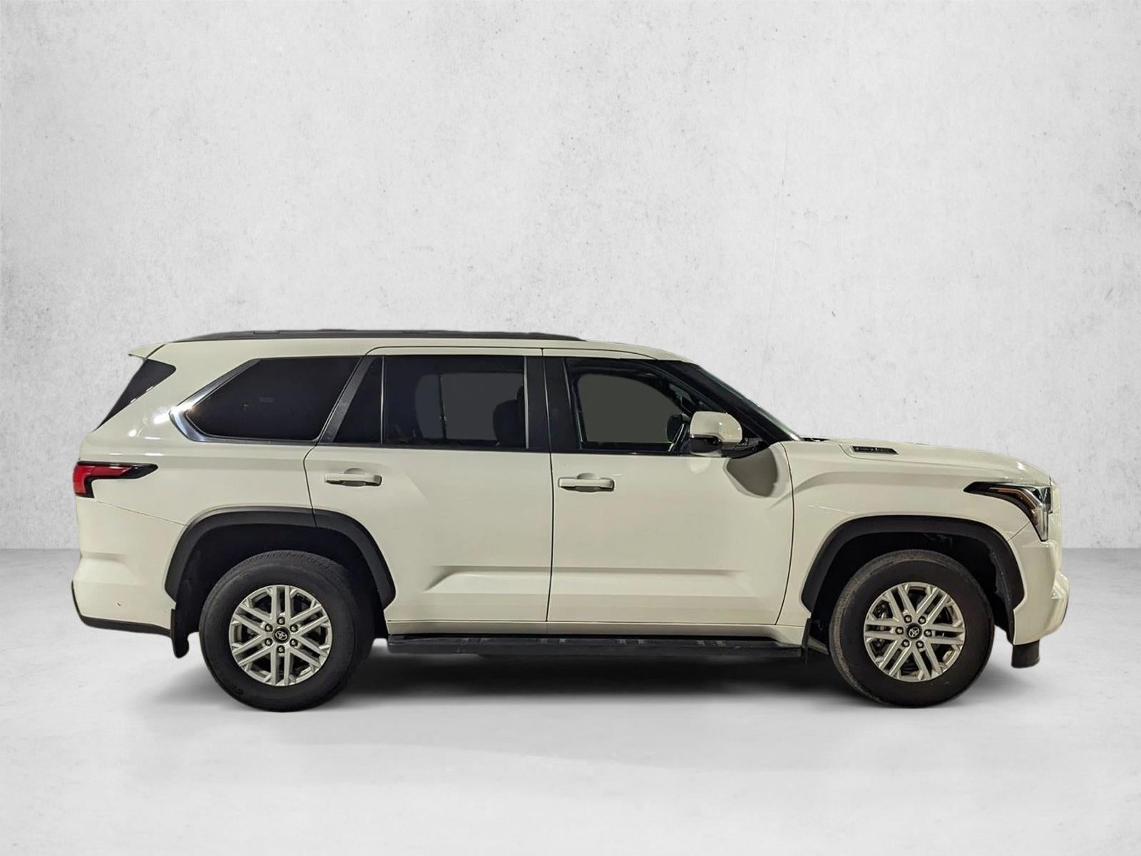 2025 Toyota Sequoia SR5 4WD (SE)