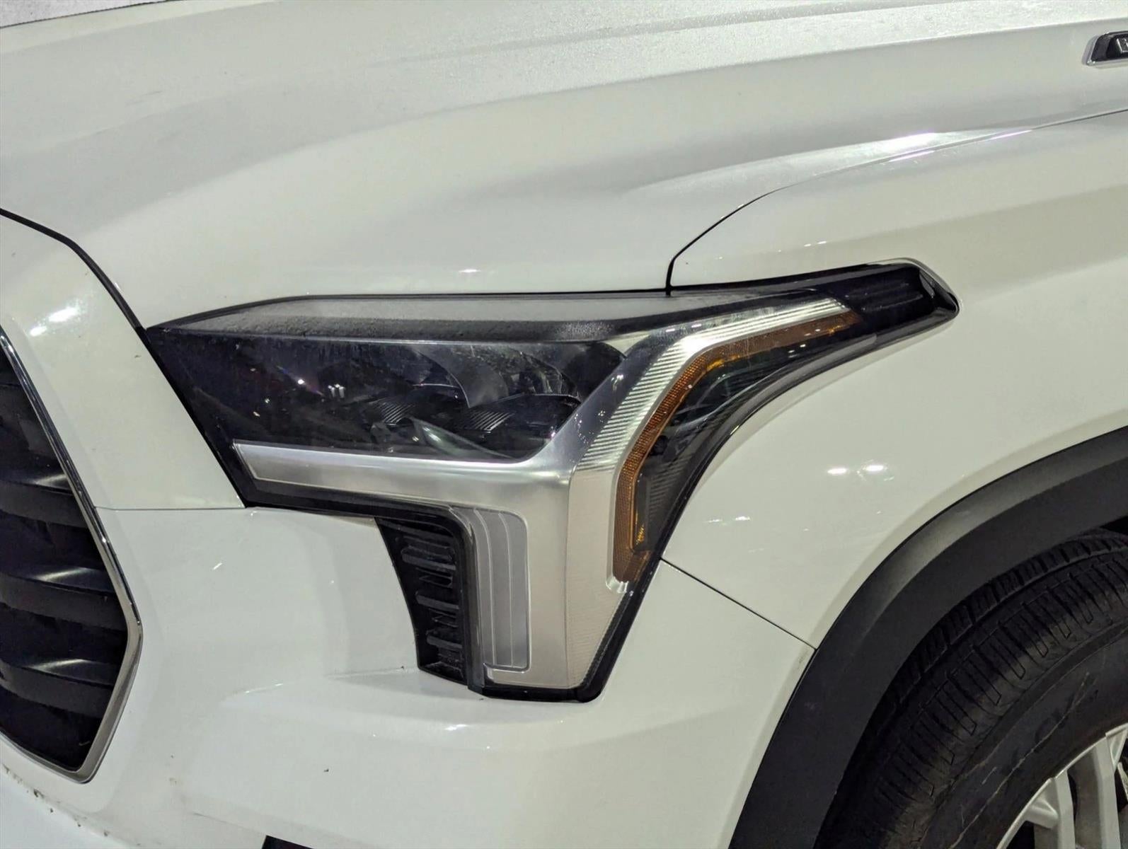 2025 Toyota Sequoia SR5 4WD (SE)