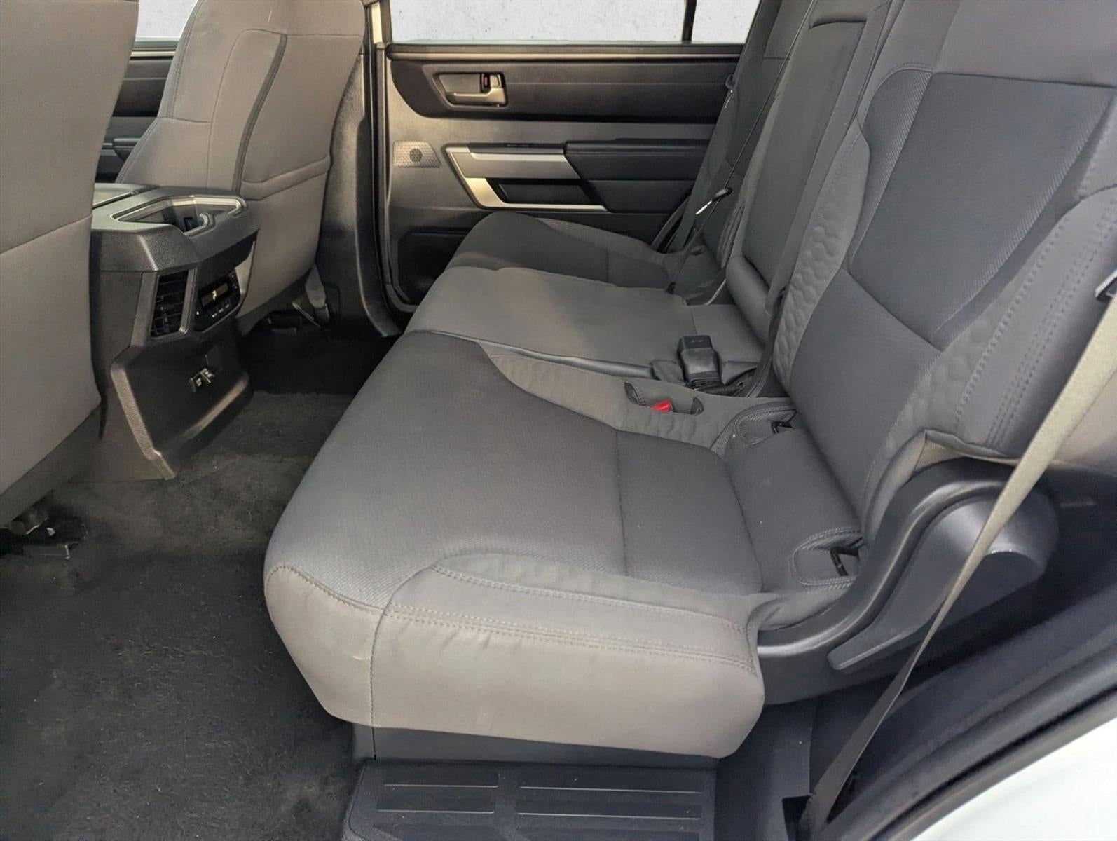 2025 Toyota Sequoia SR5 4WD (SE)