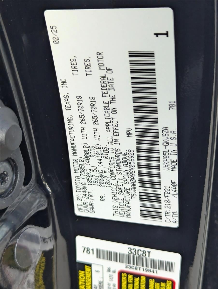 2025 Toyota Sequoia SR5 4WD (SE)